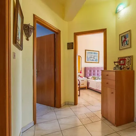 Elena's House